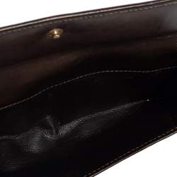 مملوكة مسبقًا محفظة كونتيننتال غوتشي حلية قلب جلد غوتشيسيما بني