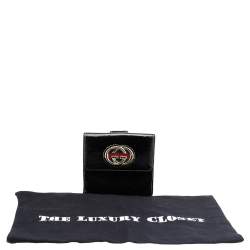 مملوكة مسبقًا محفظة غوتشي جي جي ويب بريت جلد أسود لامع مضغوطة