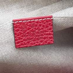 مملوكة مسبقًا حقيبة كتف غوتشي بري كافاس جي جي وجلد بيج / أحمر 