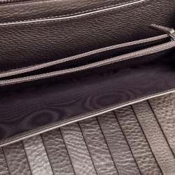 مملوكة مسبقًا محفظة غوتشي س وهو جلد أخضر زيتوني