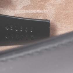 Pre Owned حقيبة كروس غوتشي سيلفي جلد أسود بنمط ويب بسلسلة صغيرة