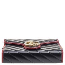مملوكة مسبقًا Gucci Black/Red Leather GG Marmont Torchon Wallet On Chain