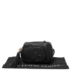 مملوكة مسبقًا حقيبة كتف غوتشي سوهو ديسكو جلد أسود لامع صغيرة