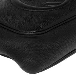 مملوكة مسبقًا حقيبة كتف غوتشي سوهو ديسكو جلد أسود لامع صغيرة