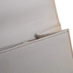 مملوكة مسبقًا Gucci White Leather Studded Long Clutch