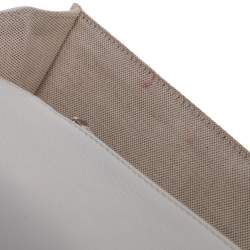 مملوكة مسبقًا Gucci White Leather Studded Long Clutch