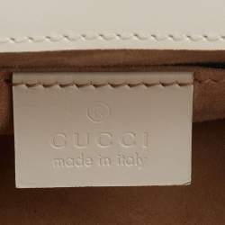 مملوكة مسبقًا Gucci Off White Leather Mini Web Chain Sylvie Top Handle Bag