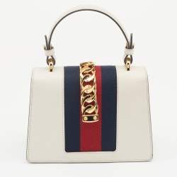 مملوكة مسبقًا Gucci Off White Leather Mini Web Chain Sylvie Top Handle Bag