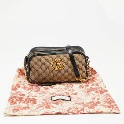 مملوكة مسبقًا حقيبة كتف غوتشي مارمونت كانفاس جي جي أسود/بيج صغيرة
