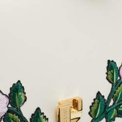 مملوكة مسبقًا حقيبة كتف غوتشي سيلفي جلد أوف وايت صغيرة