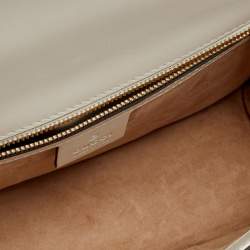 مملوكة مسبقًا حقيبة كتف غوتشي سيلفي جلد أوف وايت صغيرة