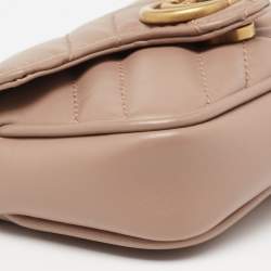 مملوكة مسبقًا Gucci Beige Matelassé Leather GG Marmont Coin Purse with Chain