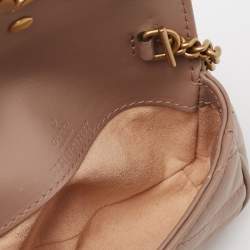 مملوكة مسبقًا Gucci Beige Matelassé Leather GG Marmont Coin Purse with Chain