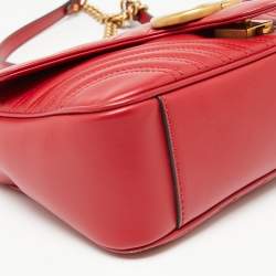 Pre Owned حقيبة كتف غوتشي مارمونت جي جي جلد ماتيلاس حمراء صغيرة
