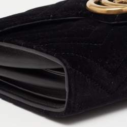 مملوكة مسبقًا Gucci Black Matelassé Velvet GG Marmont Wallet On Chain