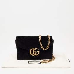 مملوكة مسبقًا Gucci Black Matelassé Velvet GG Marmont Wallet On Chain