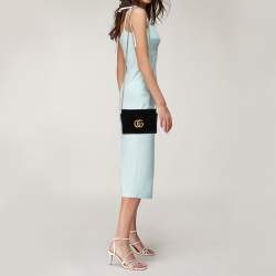 مملوكة مسبقًا Gucci Black Matelassé Velvet GG Marmont Wallet On Chain