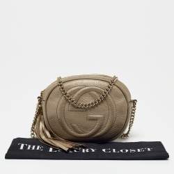 Pre Owned حقيبة كروس غوتشي ميني سوهو ديسكو جلد ميتالك بيج بسلسلة