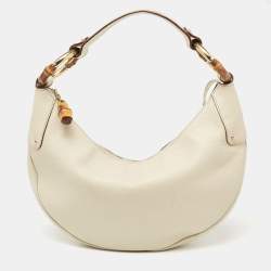 مملوكة مسبقًا Gucci Off White Leather Bamboo Ring Half Moon Hobo
