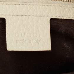 مملوكة مسبقًا Gucci Off White Leather Bamboo Ring Half Moon Hobo