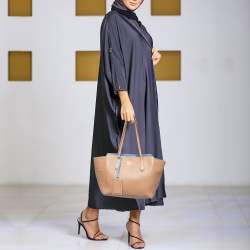 مملوكة مسبقًا حقيبة يد توتس غوتشي سوينج جلد بيج