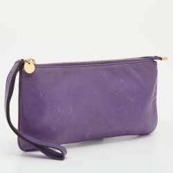 مملوكة مسبقًا حقيبة كلتش غوتشي جلد بنفسجي بحمالة معصم