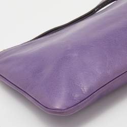 مملوكة مسبقًا حقيبة كلتش غوتشي جلد بنفسجي بحمالة معصم