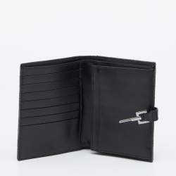 Pre Owned Gucci Black GG Canvas Canvas Piston Lock Compact Wallet