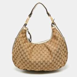 مملوكة مسبقًا حقيبة هوبو غوتشي جلد وكانفاس جي جي أبيض/بيج مزينة حرف جي متداخل