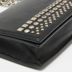 مملوكة مسبقًا محفظة غوتشي جلد أسود مرصع بسلسلة