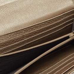 Pre Owned Gucci Metallic Beige Leather Soho Flap Continental Wallet