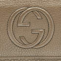 مملوكة مسبقًا محفظة كونتيننتال غوتشي سوهو جلد بيج ميتالك بقلاب 