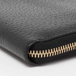 مملوكة مسبقًا محفظة غوتشي جلد سوداء بسحاب محيط