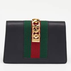 مملوكة مسبقًا حقيبة كتف غوتشي سوبر ميني سيلفي جلد أسود