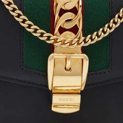 مملوكة مسبقًا حقيبة كتف غوتشي سوبر ميني سيلفي جلد أسود