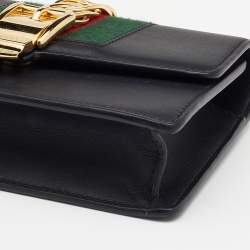 مملوكة مسبقًا حقيبة كتف غوتشي سوبر ميني سيلفي جلد أسود