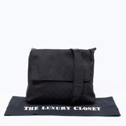 Pre Owned Gucci Black GG Nylon Messenger Bag