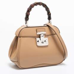 مملوكة مسبقًا حقيبة غوتشي ليدي جلد لامع بيج قفل يد علوية بامبو صغيرة 