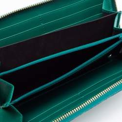 مملوكة مسبقًا محفظة كونتيننتال غوتشي جلد غوتشيسيما أخضر سحاب ملتف 