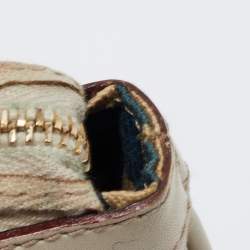 مملوكة مسبقًا حقيبة صغيرة غوتشي جلد غوتشيسيما رصاصي فاتح بسحاب