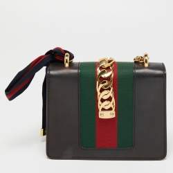 Pre Owned حقيبة كتف غوتشي ميني سيلفي ويب جلد أسود بسلسلة صغيرة 