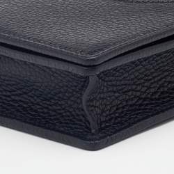 مملوكة مسبقًا Gucci Black Pebbled Leather Soho Wallet On Chain