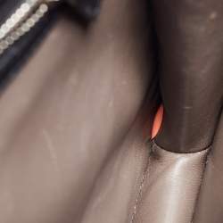 مملوكة مسبقًا Gucci Black Leather Medium Interlocking G Shoulder Bag