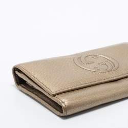 Pre Owned Gucci Metallic Beige Leather Soho Flap Continental Wallet