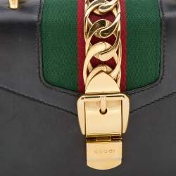 Pre Owned Gucci Black Leather Mini Sylvie Top Handle Bag