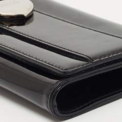 مملوكة مسبقًا Gucci Black Patent Leather Romy Clutch