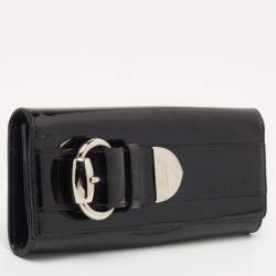 مملوكة مسبقًا Gucci Black Patent Leather Romy Clutch