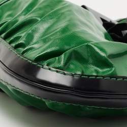 مملوكة مسبقًا Gucci Green/Black Coated Fabric and Leather Dialux Queen Hobo