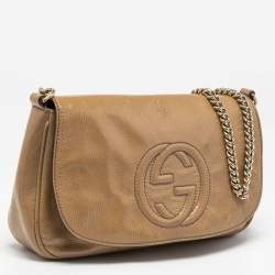 Pre Owned Gucci Beige Patent Leather Soho Flap Shoulder Bag