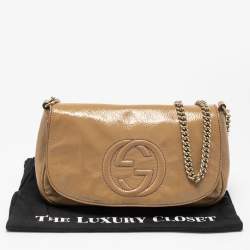 Pre Owned Gucci Beige Patent Leather Soho Flap Shoulder Bag